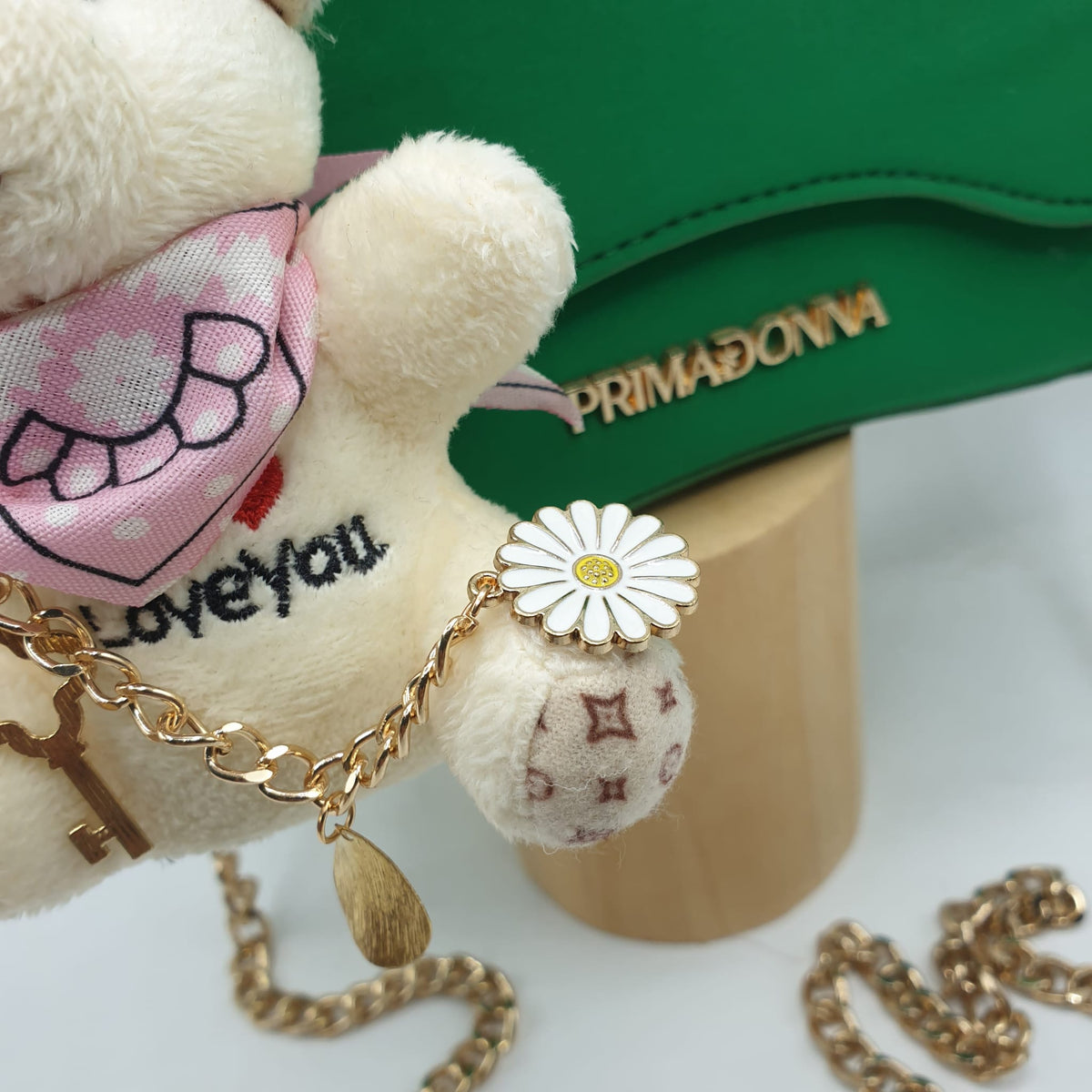 Charm borsa orsetto con bandana rosa - pezzo unico
