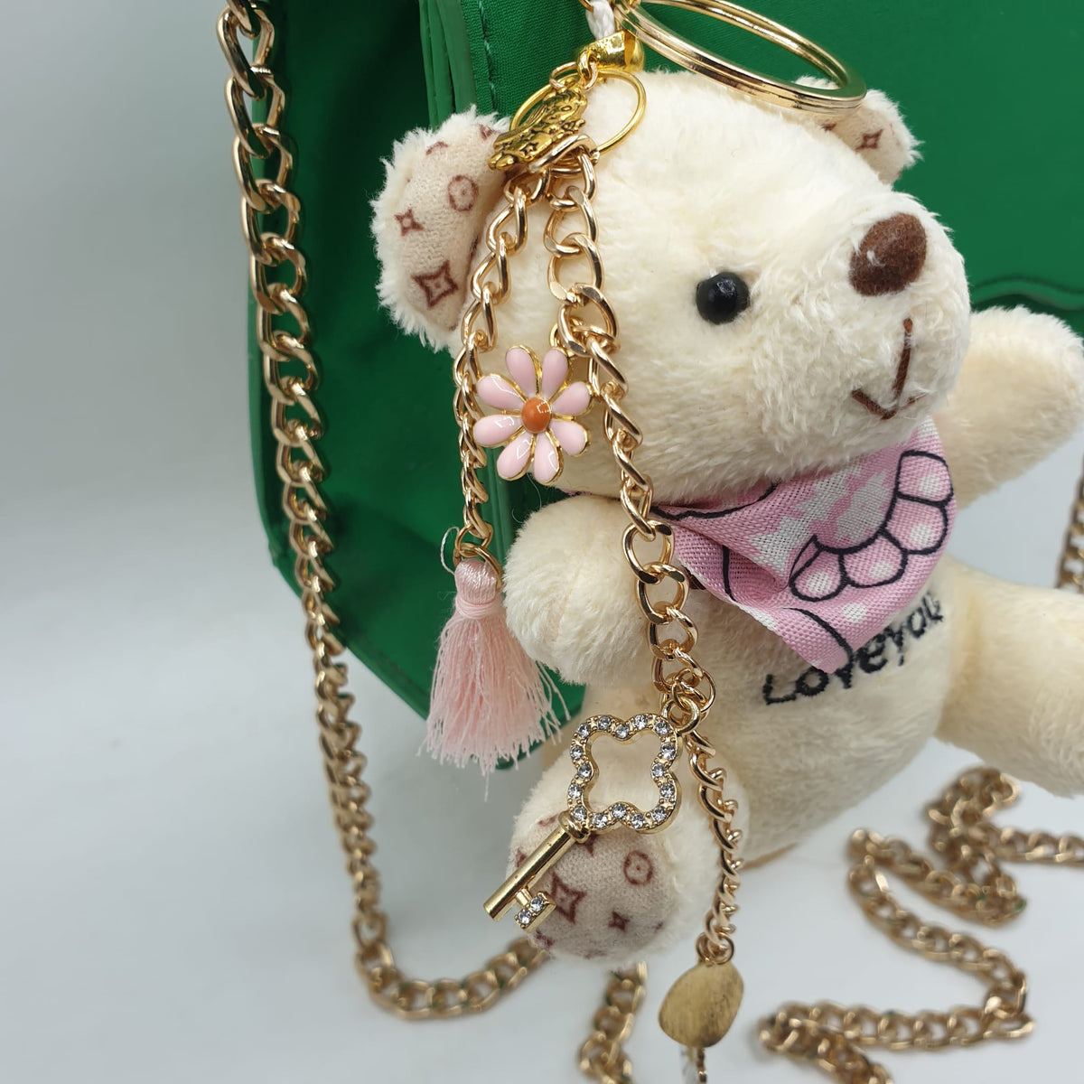 Charm borsa orsetto con bandana rosa - pezzo unico