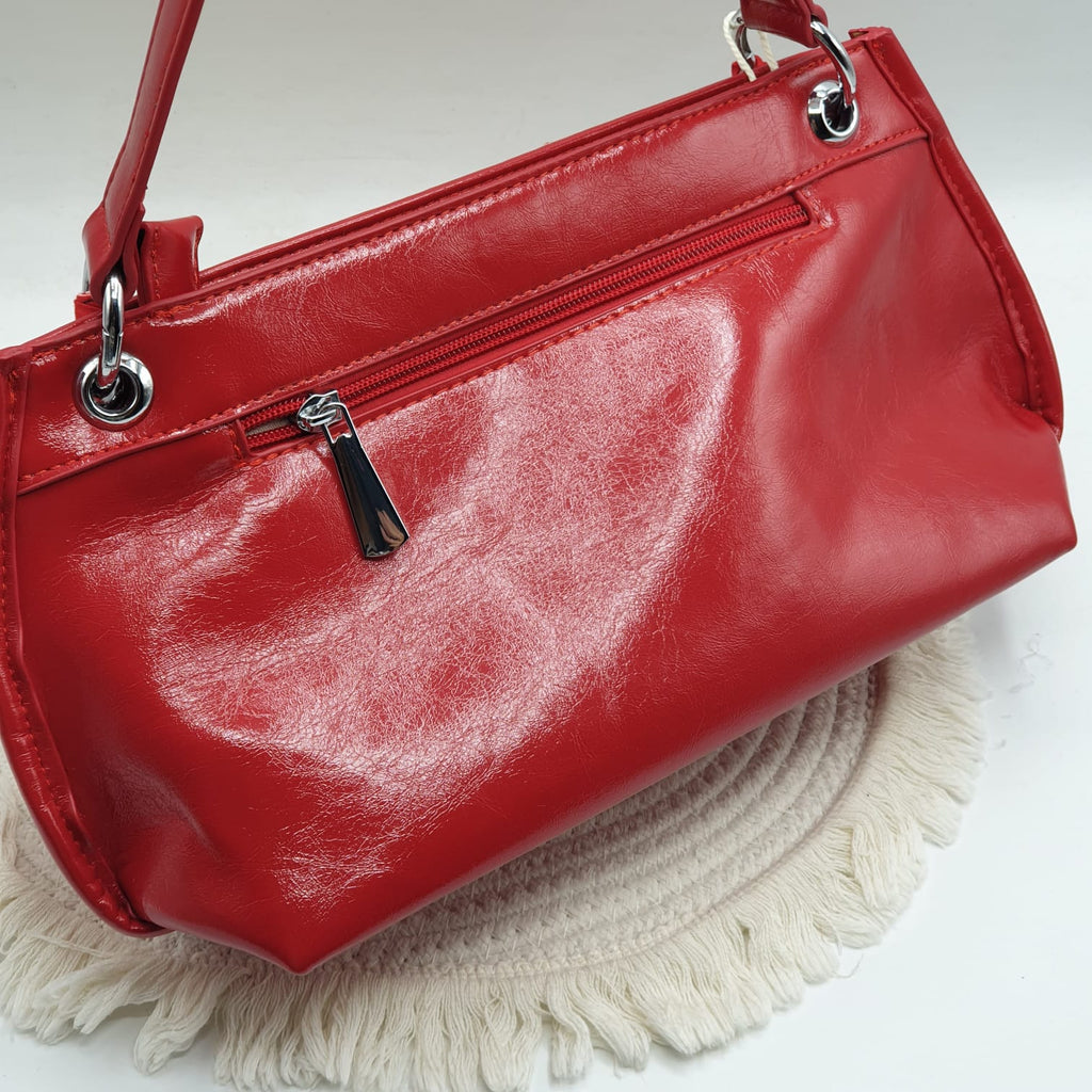 Borsa in similpelle con bandana charms