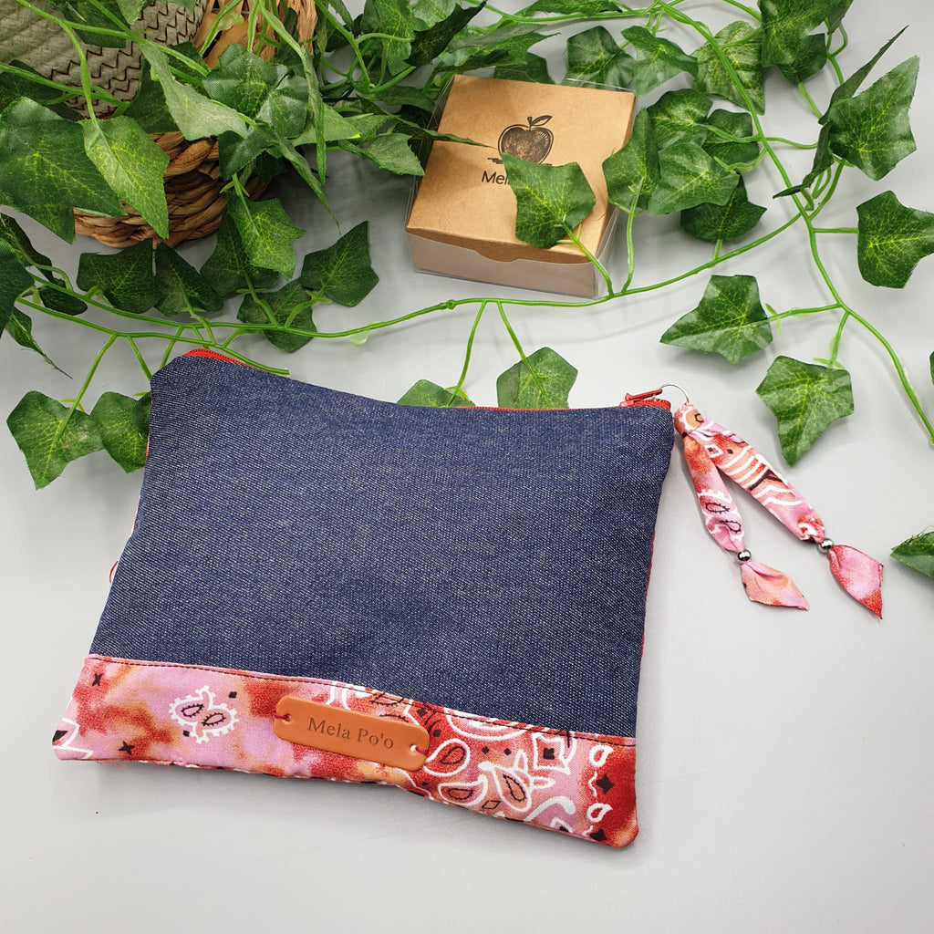 Pochette Denim e Bandana Paisley ciliegia